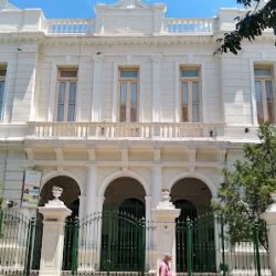 Negocio Escuela Normal Superior Justo José De Urquiza