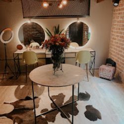 Negocio Estudio Mili Victoria Makeup