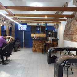 Negocio Skol Barber Place