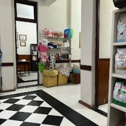 Negocio Veterinaria ,clínica De Mascotas/urgencias 24 Hs /llamar Previamente.